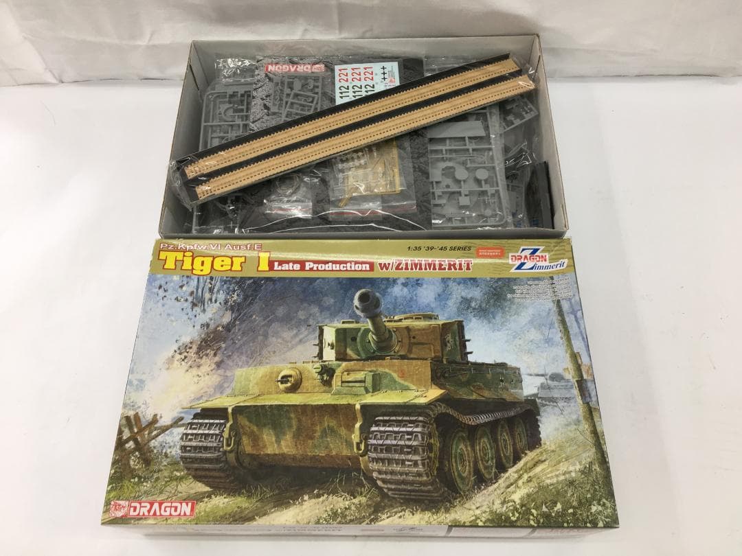 ドラゴン1/35ドイツタイガーⅠ ハセガワ 6383 戦車 プラモデル 未使用品