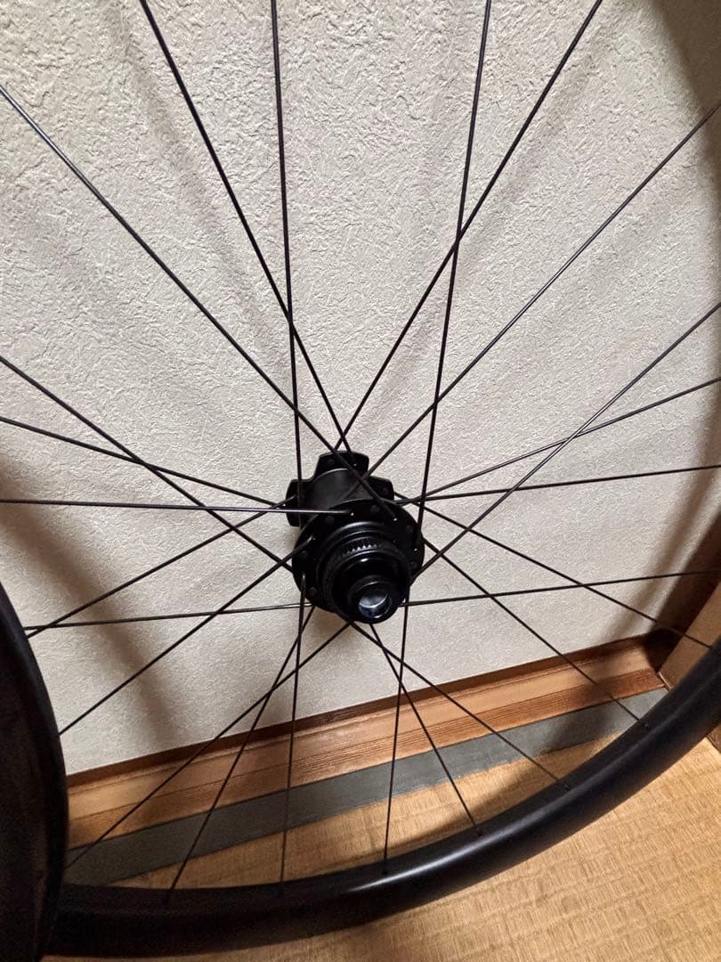 VELOMANN PALLADIUM CL DISC TUBELESS ホイール