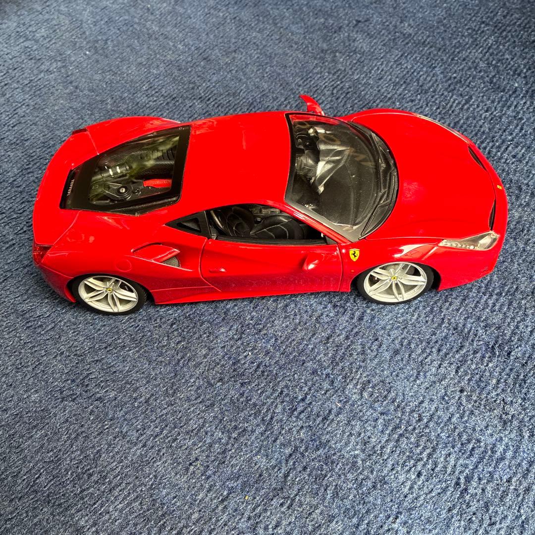 フェラーリ488GTB 1/18 ブラーゴ製