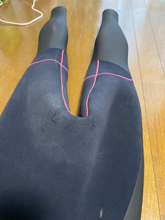 セミドライウエットスーツ
