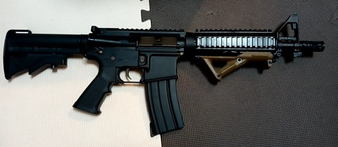 【最終値下げ】東京マルイM4 CQB 18禁電動ガン
