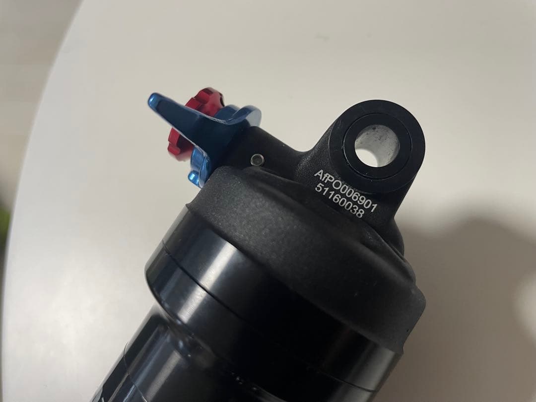 X Fusion O2 PRO RL リアサスペンション　210×55mm