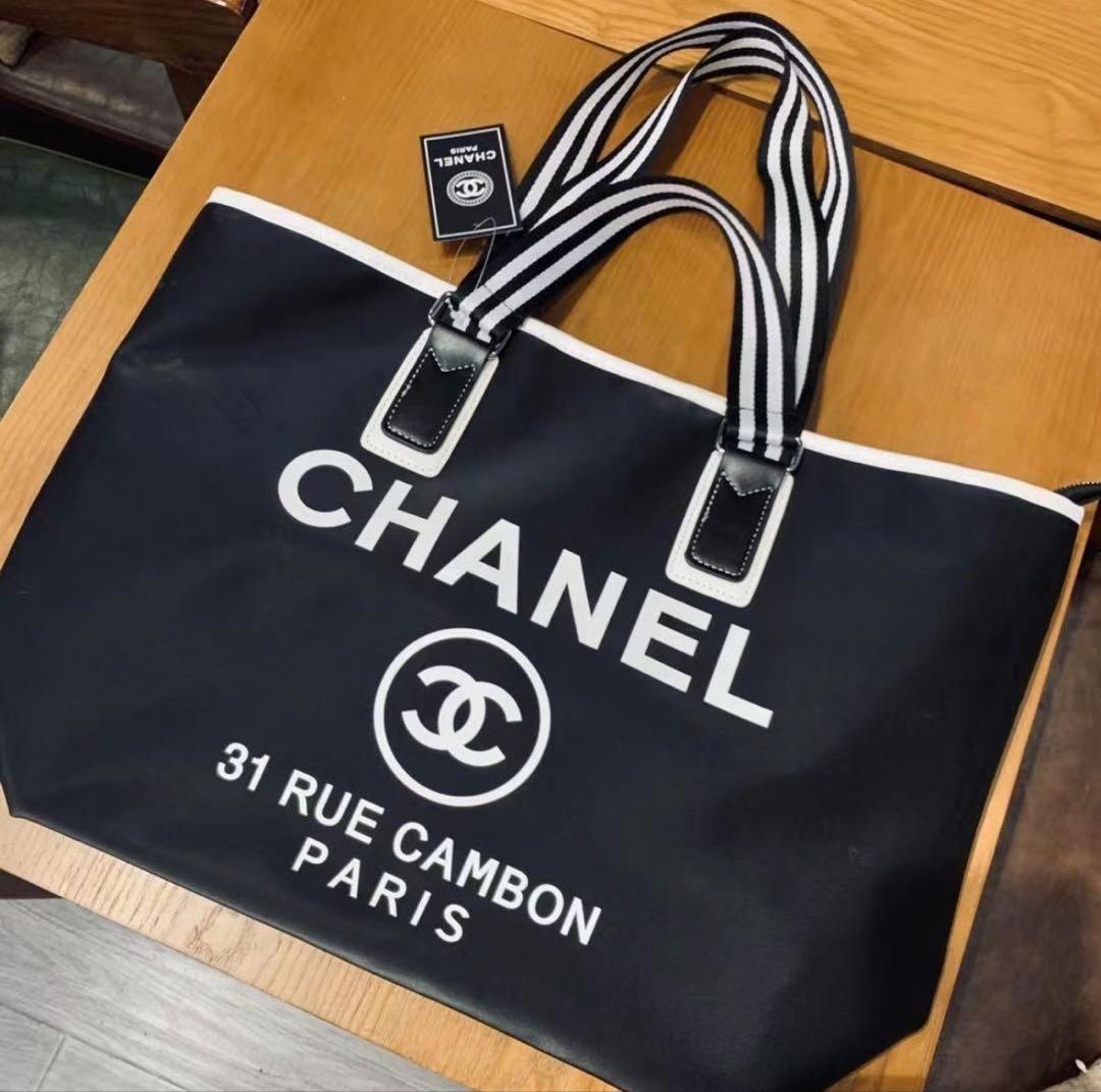 【週末限定最終値下げ❗️】CHANEL ノベルティ　ロゴ入りトートバッグ早い者勝ち