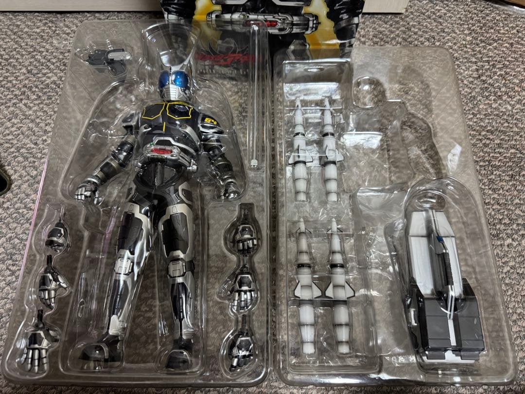 メディコム・トイ 仮面ライダーアギト 仮面ライダー G4 RAH633