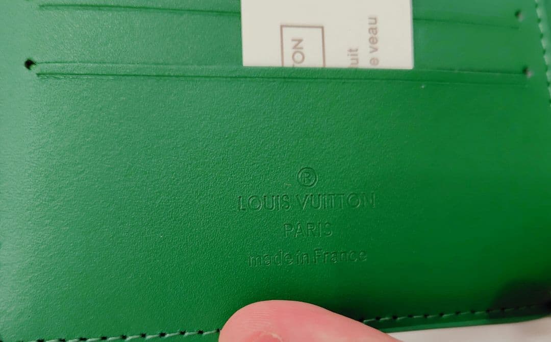 二つ折り財布☆グリーン☆LOUISVUITTON☆ノベルティ☆金運カラー