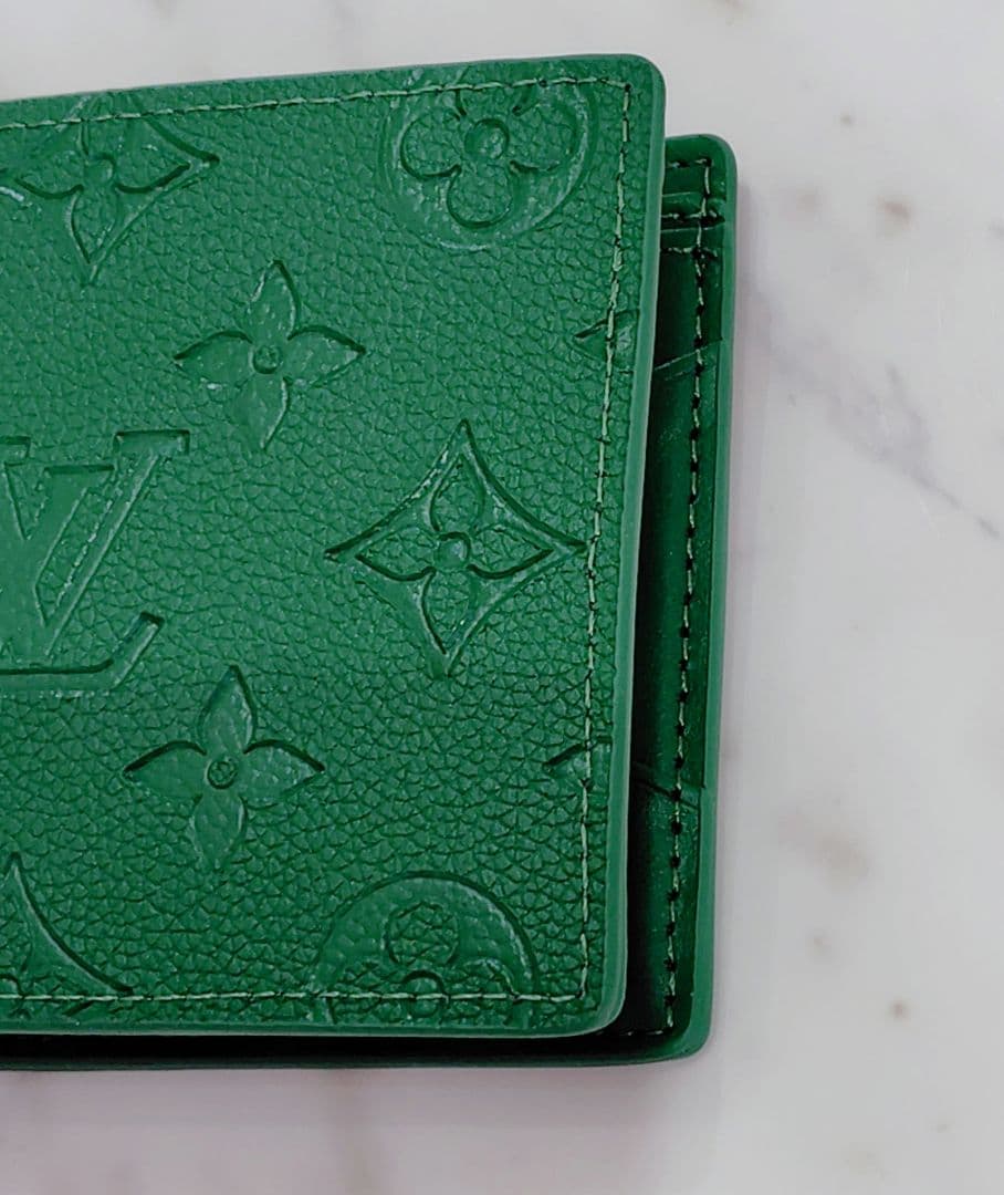 二つ折り財布☆グリーン☆LOUISVUITTON☆ノベルティ☆金運カラー