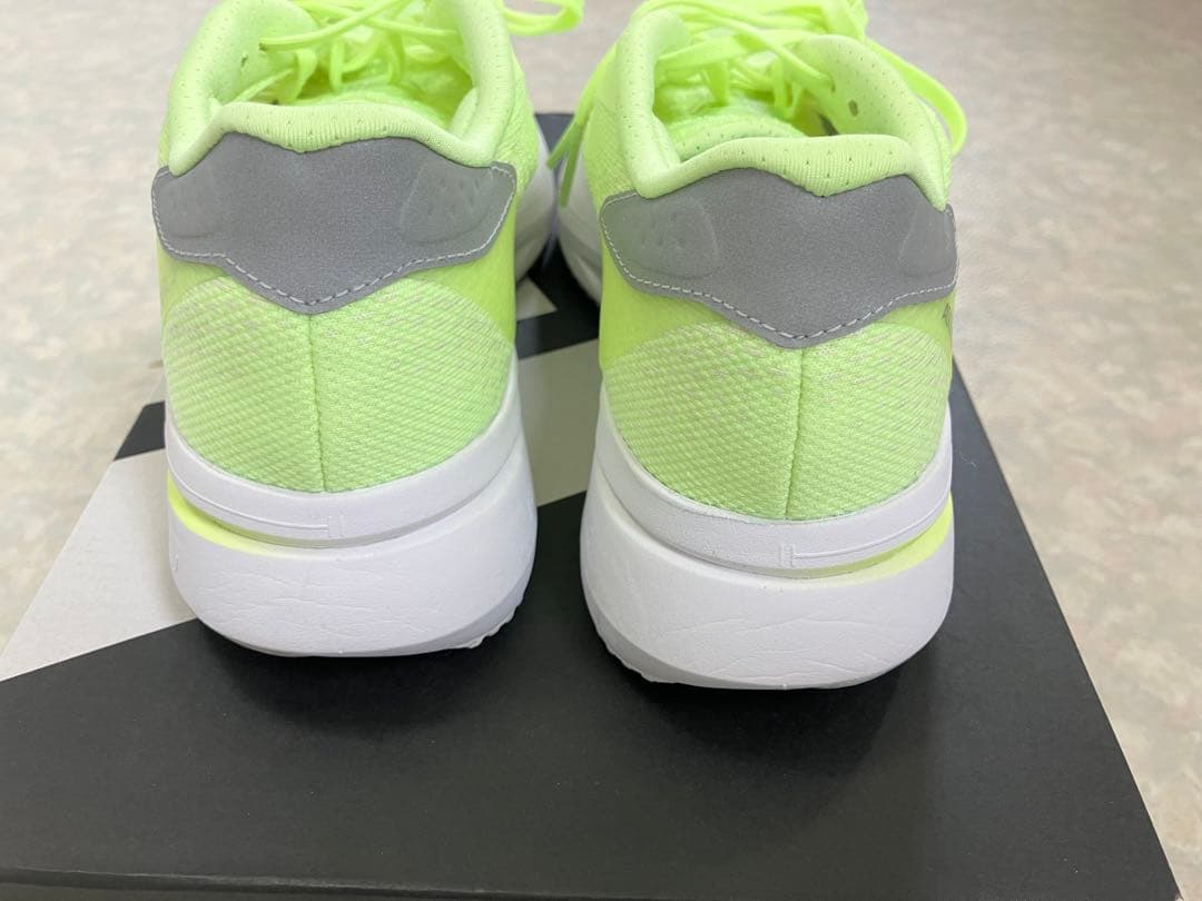【新品同様】adidas　アディゼロ　ＳＬ２　レディース　22.5