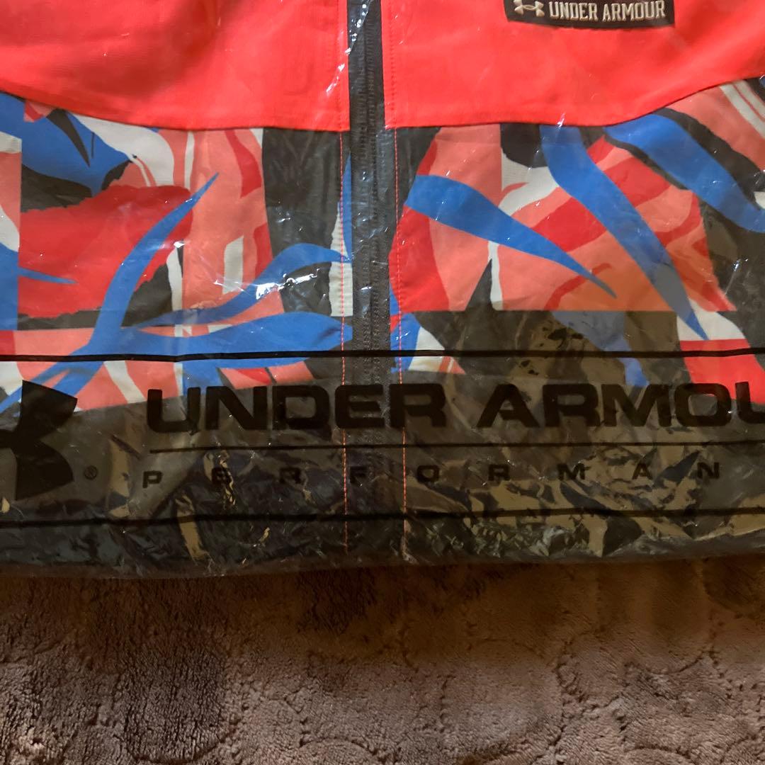 UNDER ARMOUR ウィンドブレーカー L