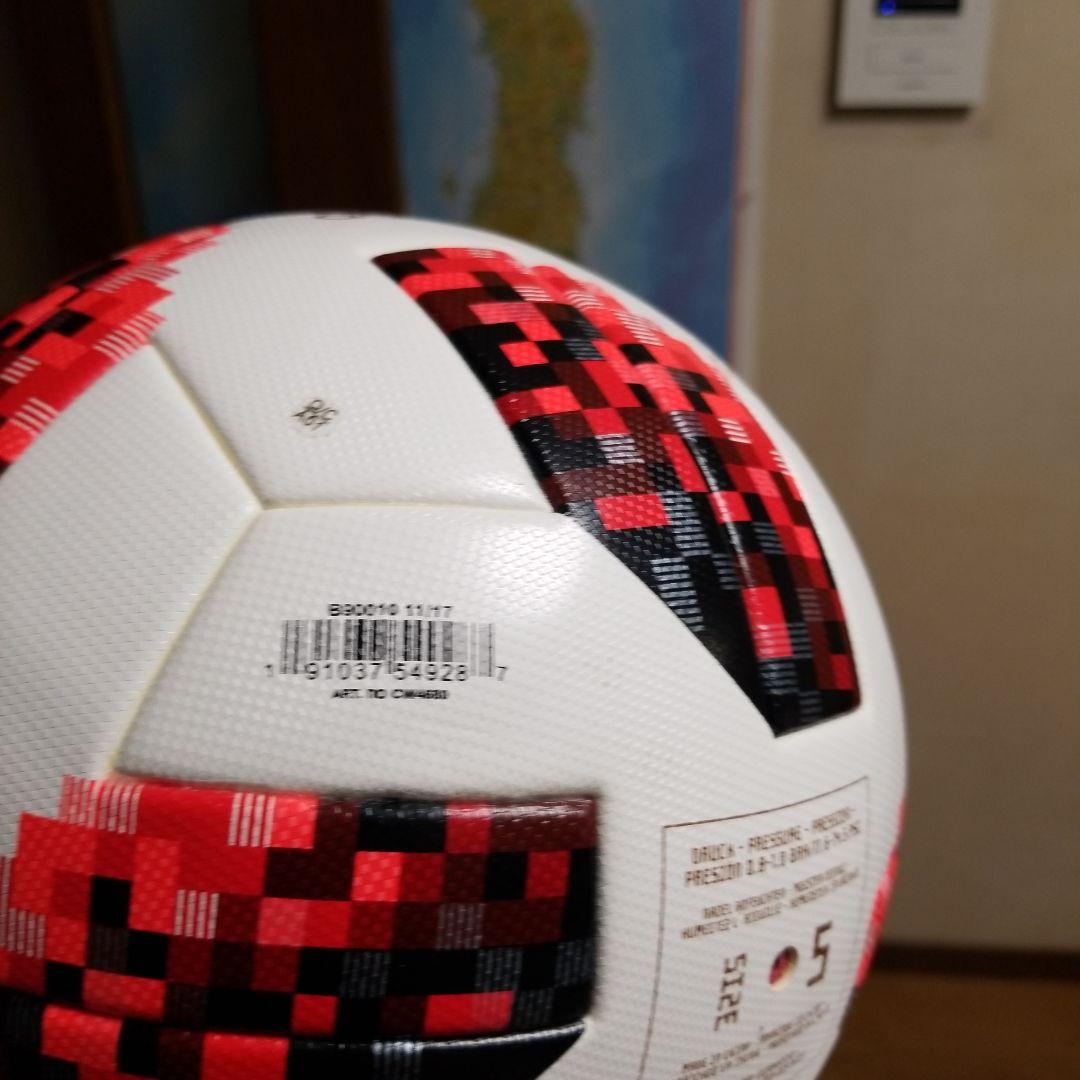テルスター　2018年FIFAワールドカップ公式試合球
