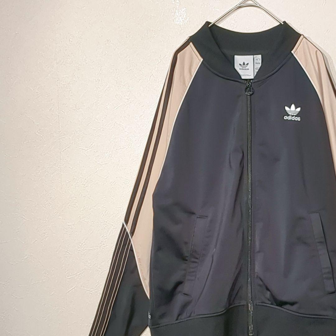 adidasジャージ トラックジャケット上下セットアップ 黒/ベージュ 3ライン