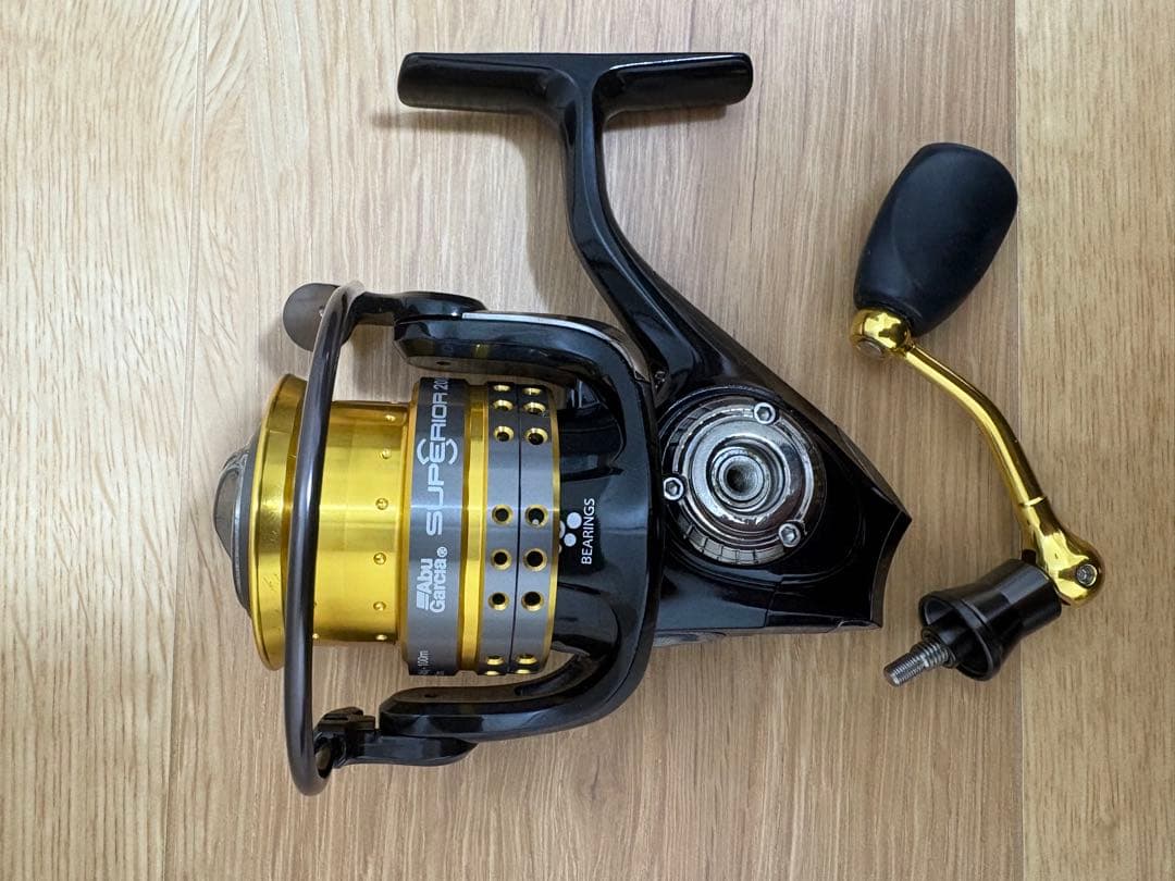 Abu Garcia スーペリア 2000S スピニングリール