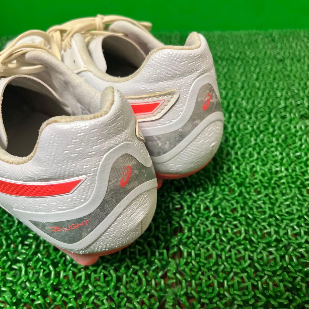 アシックス サッカースパイク DS LIGHT PRO(ホワイト×レッド)