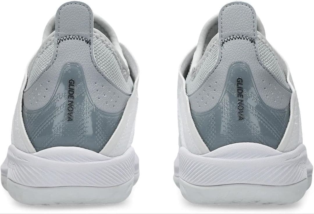 ASICS バスケットシューズ　ユニセックス　25