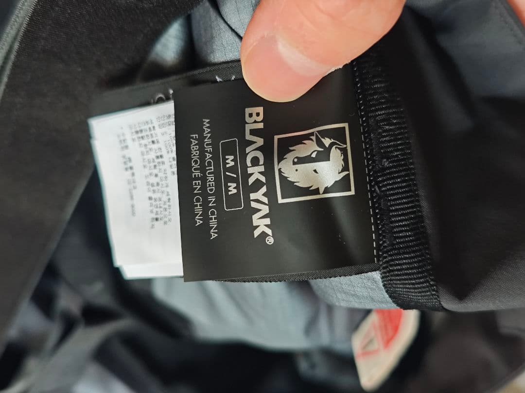 black yak パンツ