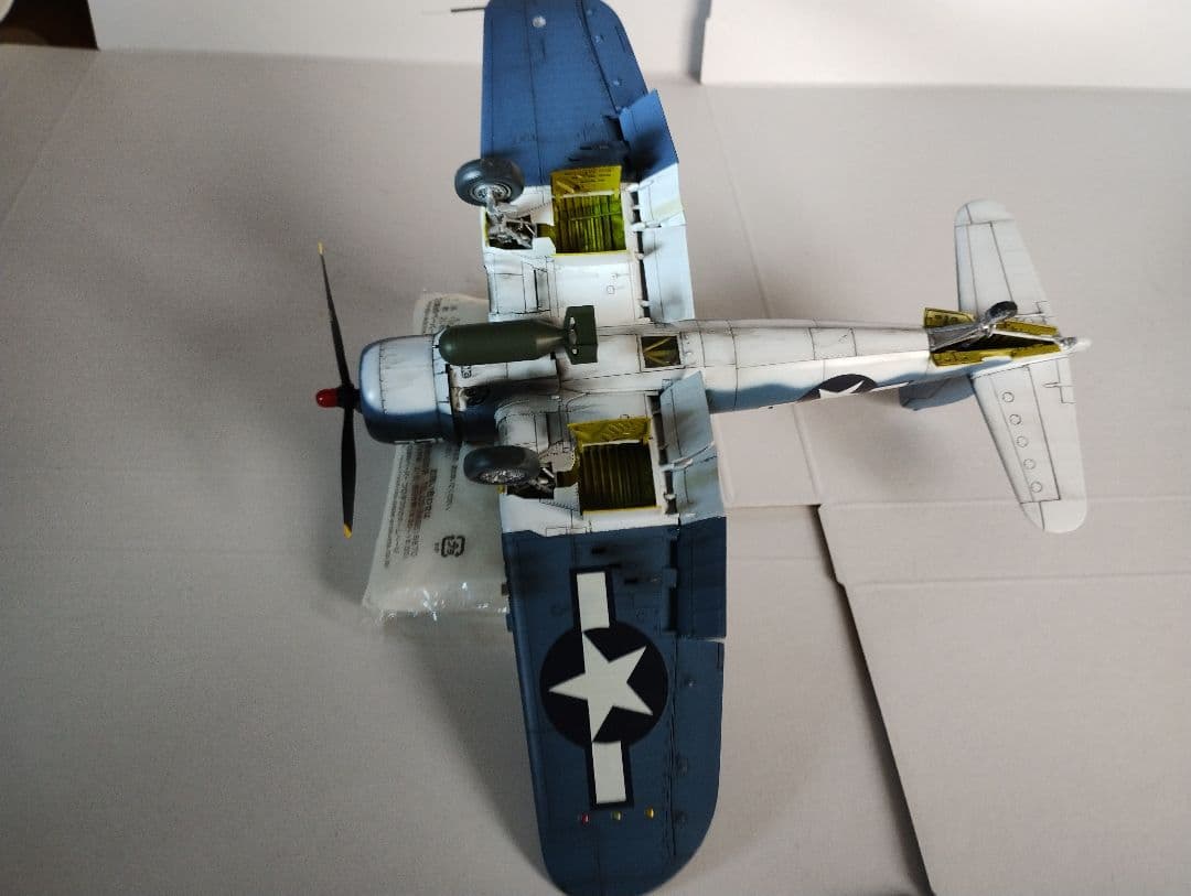 プラモデル完成機　1/48　F4Uコルセア