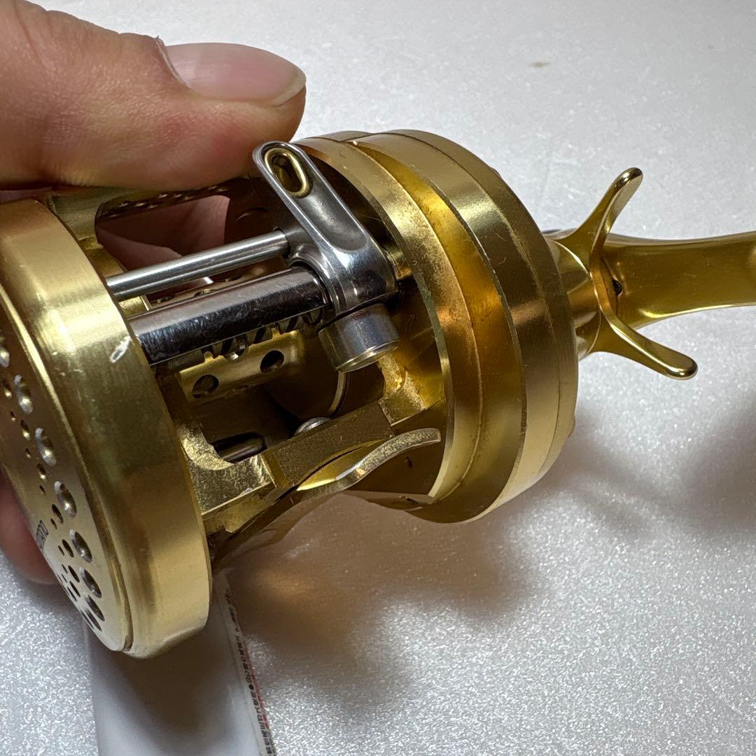 SHIMANO シマノ カルカッタ コンクエスト 101 左巻き