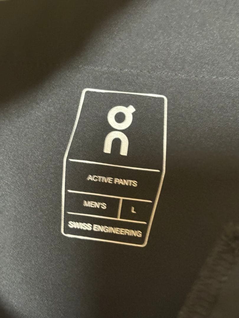 On Active Pantsアクティブパンツ オリーブグリーン