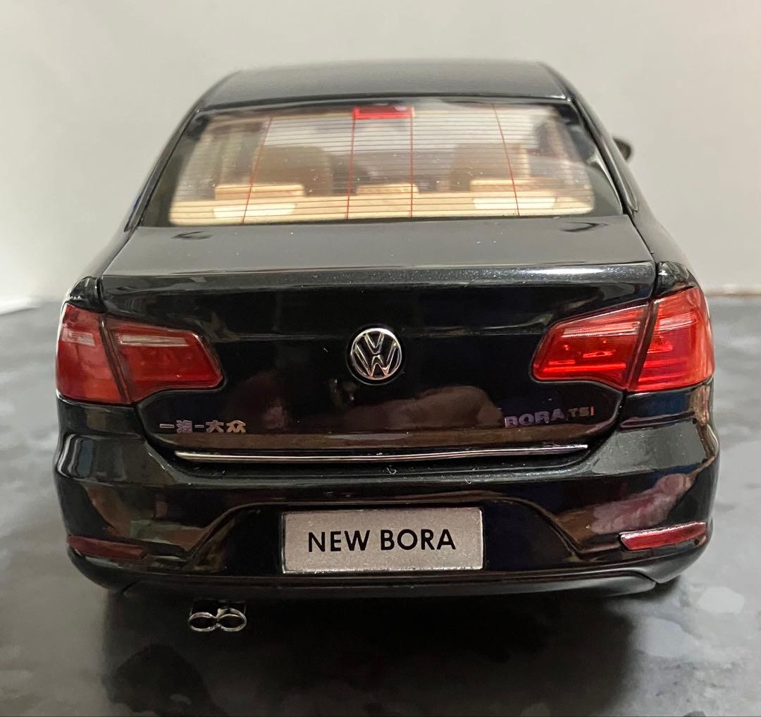 FAWフォルクスワーゲン NEW BORA 1/18 ミニカー