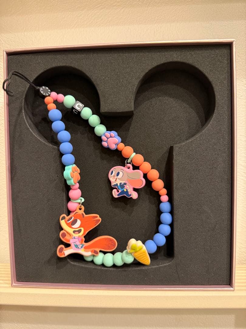 CASETiFY カラフルキャラクター ストラップ