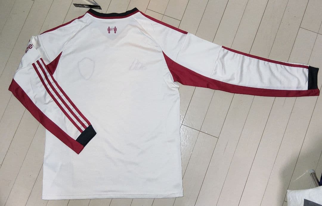 ​【新品】リヴァプールFC 25/26 アウェイ 長袖ユニフォーム サイズM