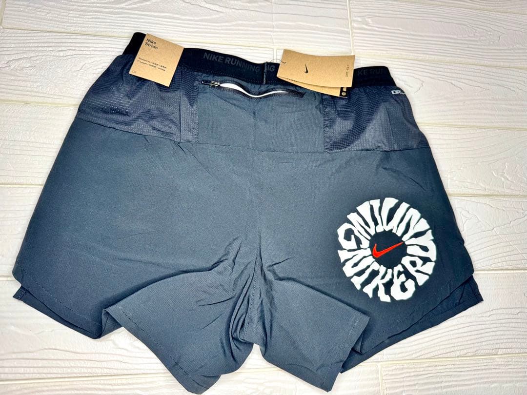 新品　NIKE RUNNINGセットアップ Tシャツ　ランニングブラック　S