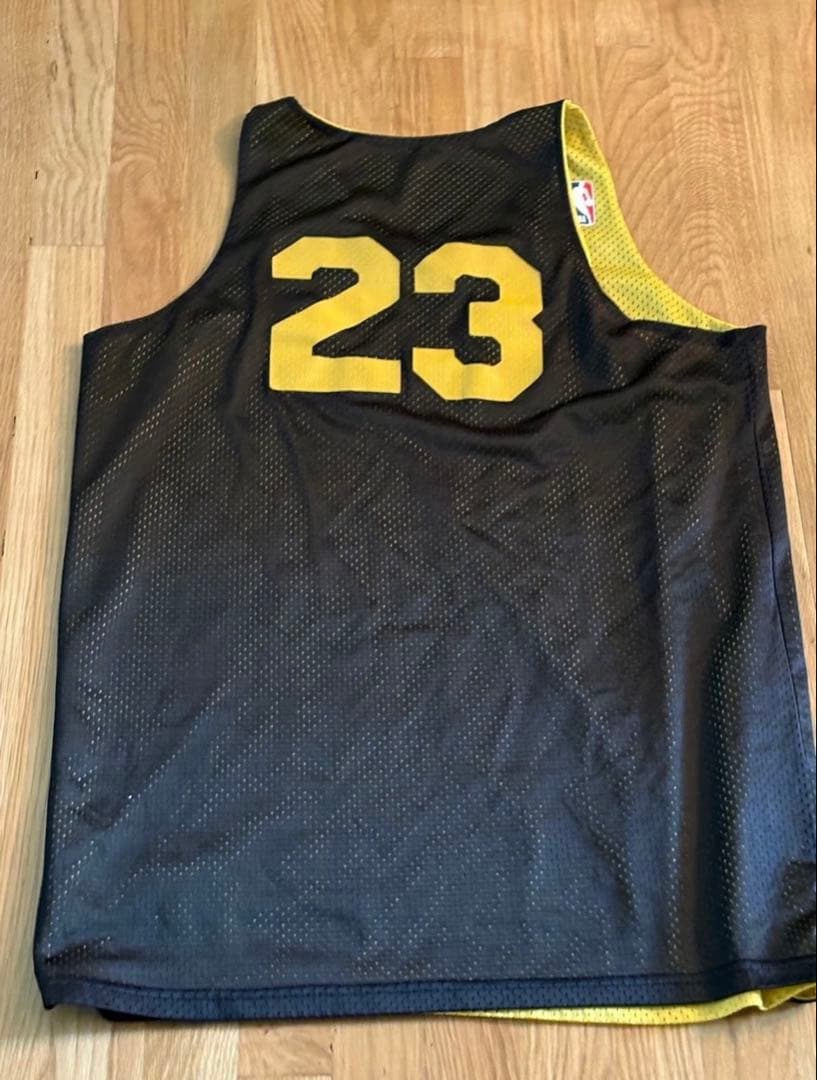 NBA リバーシブル キャバリアーズ 23