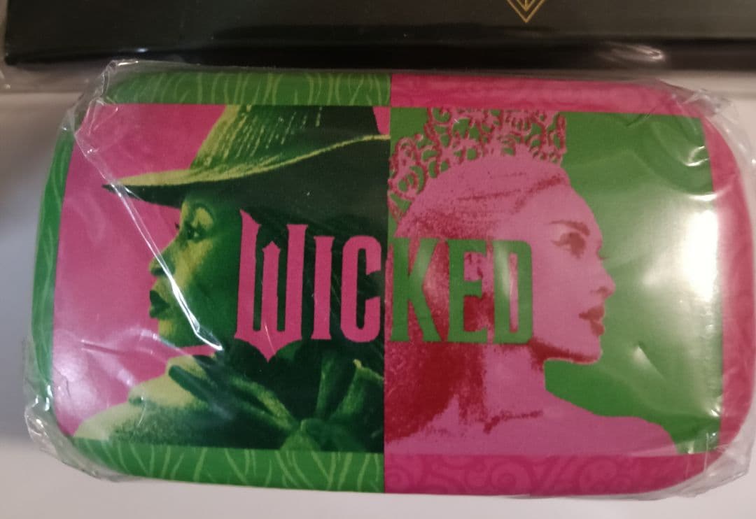 未使用未開封　wicked 5点セット　tシャツ、マグカップ、ショルダーポーチ他
