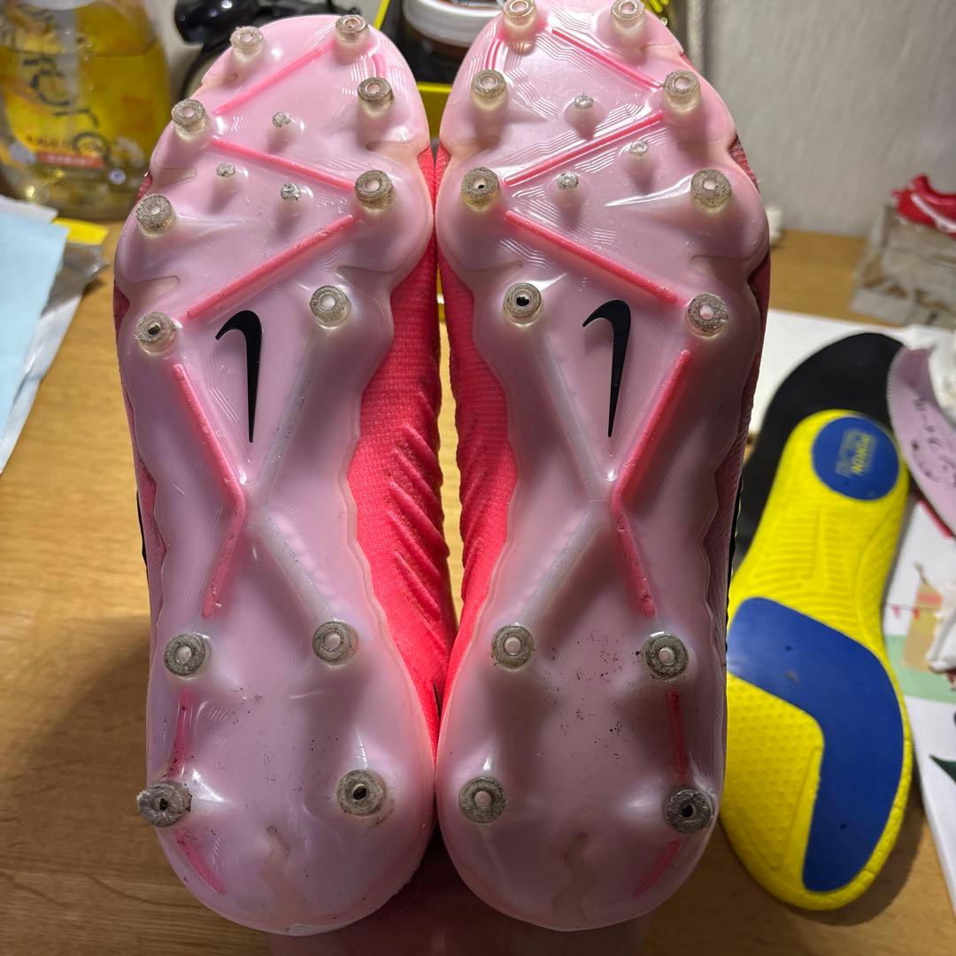 サッカースパイク　ファントムgx