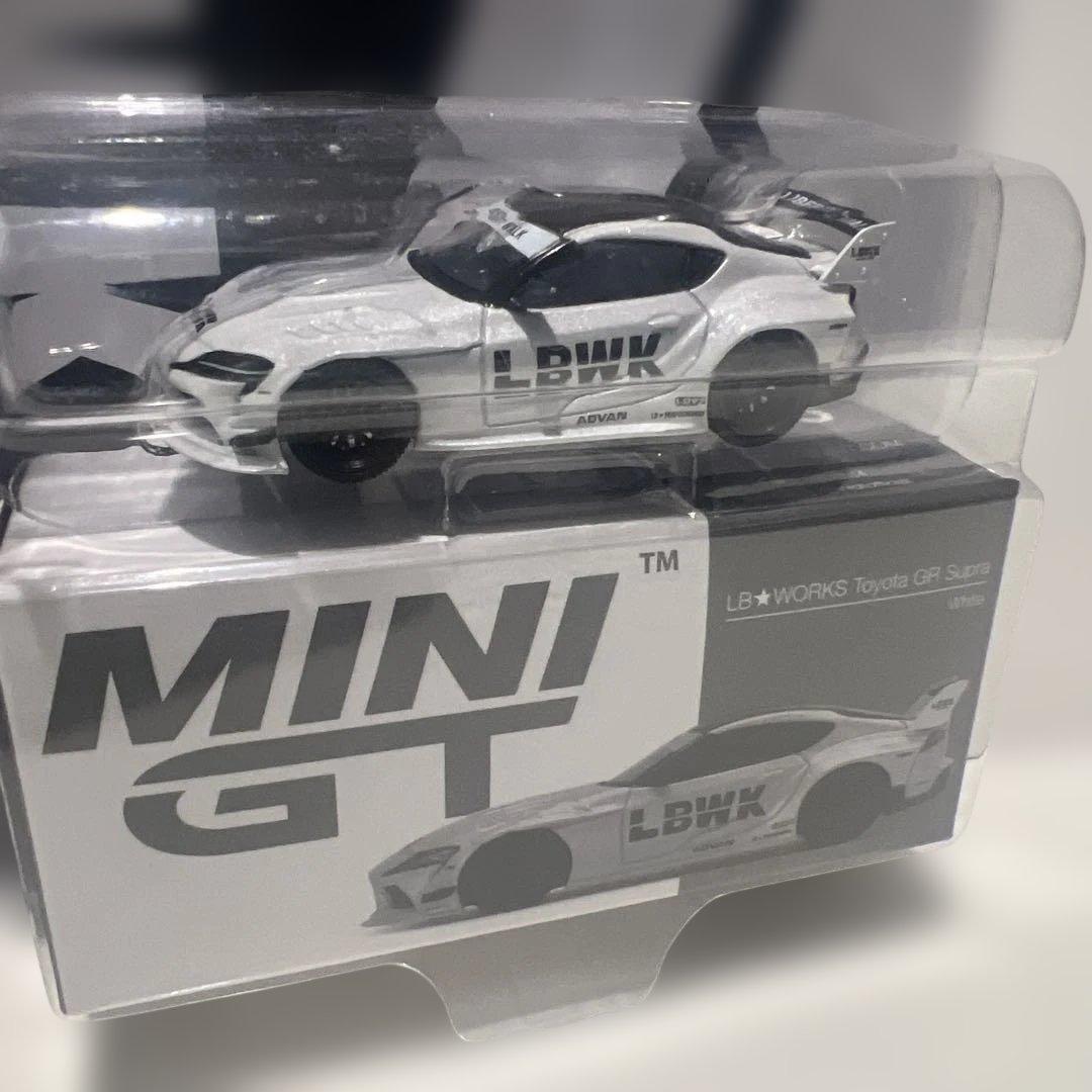 MINIGT LBWKトヨタ GR スープラ ホワイト ブラック