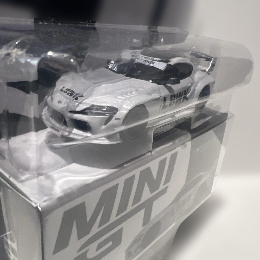 MINIGT LBWKトヨタ GR スープラ ホワイト ブラック