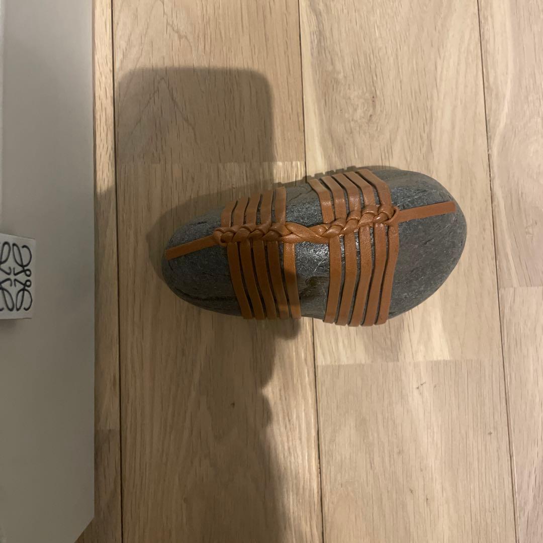 置物 LOEWE KAGERO KNOT STONE TAN