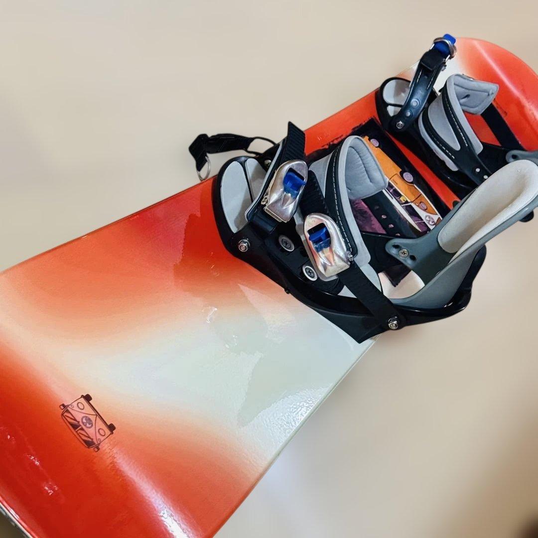 144cm スノーボード ビンディング付きオレンジ/ホワイトグラデーション初心者