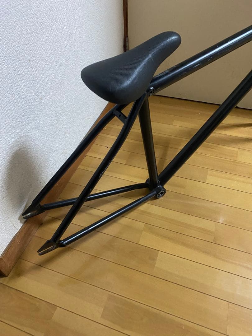 トリックピストフレーム