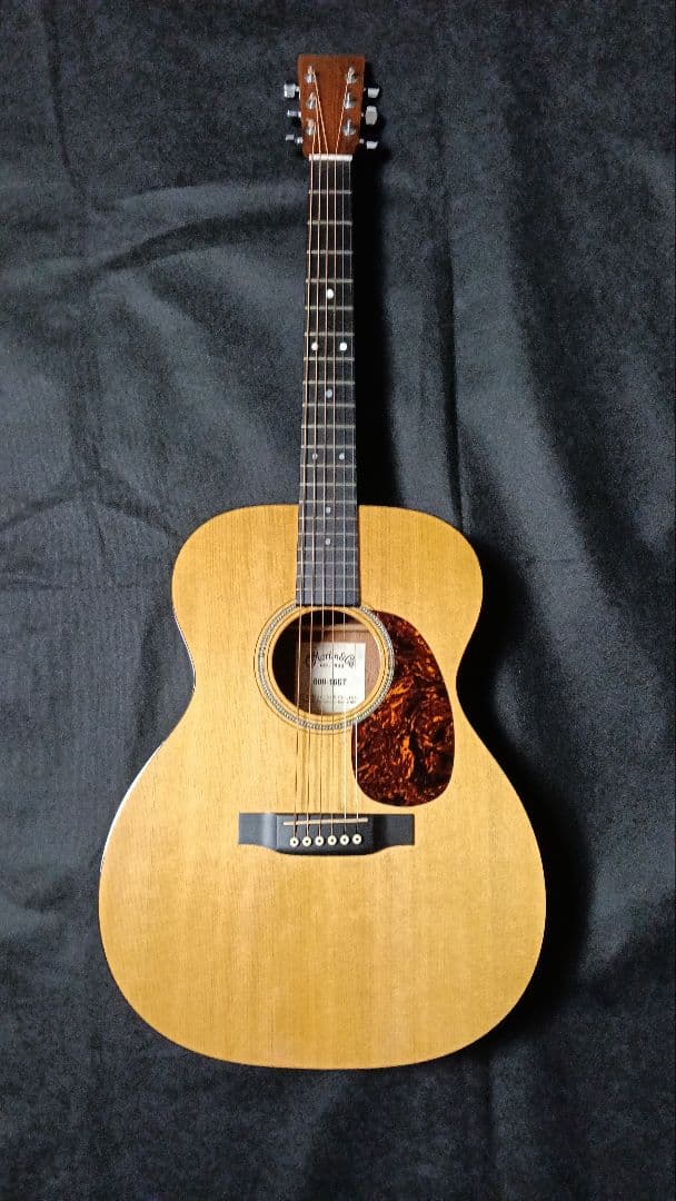 ギター　Martin & Co. マーチン 000-16GT　ハードケース付き