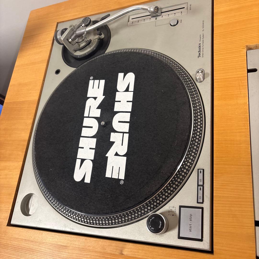 DJブース　棚