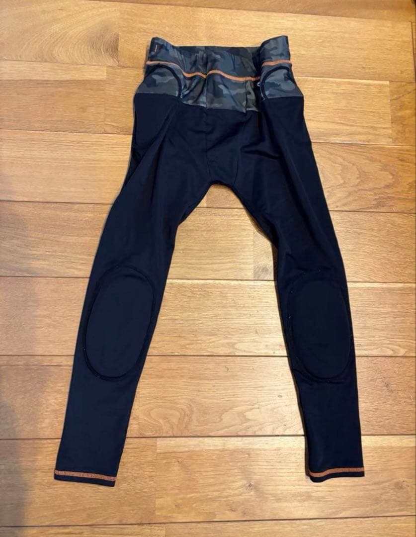 VOLCOM★スノーボードウェア　上下セット　ヒッププロテクターのおまけ付き