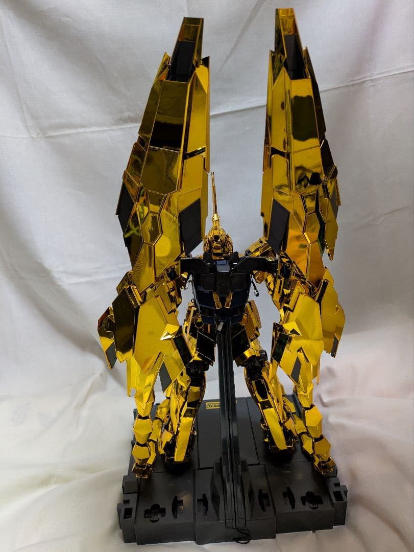 1/60 PG ユニコーンガンダム３号機フェネクス（ナラティブＶｅｒ．）LED付