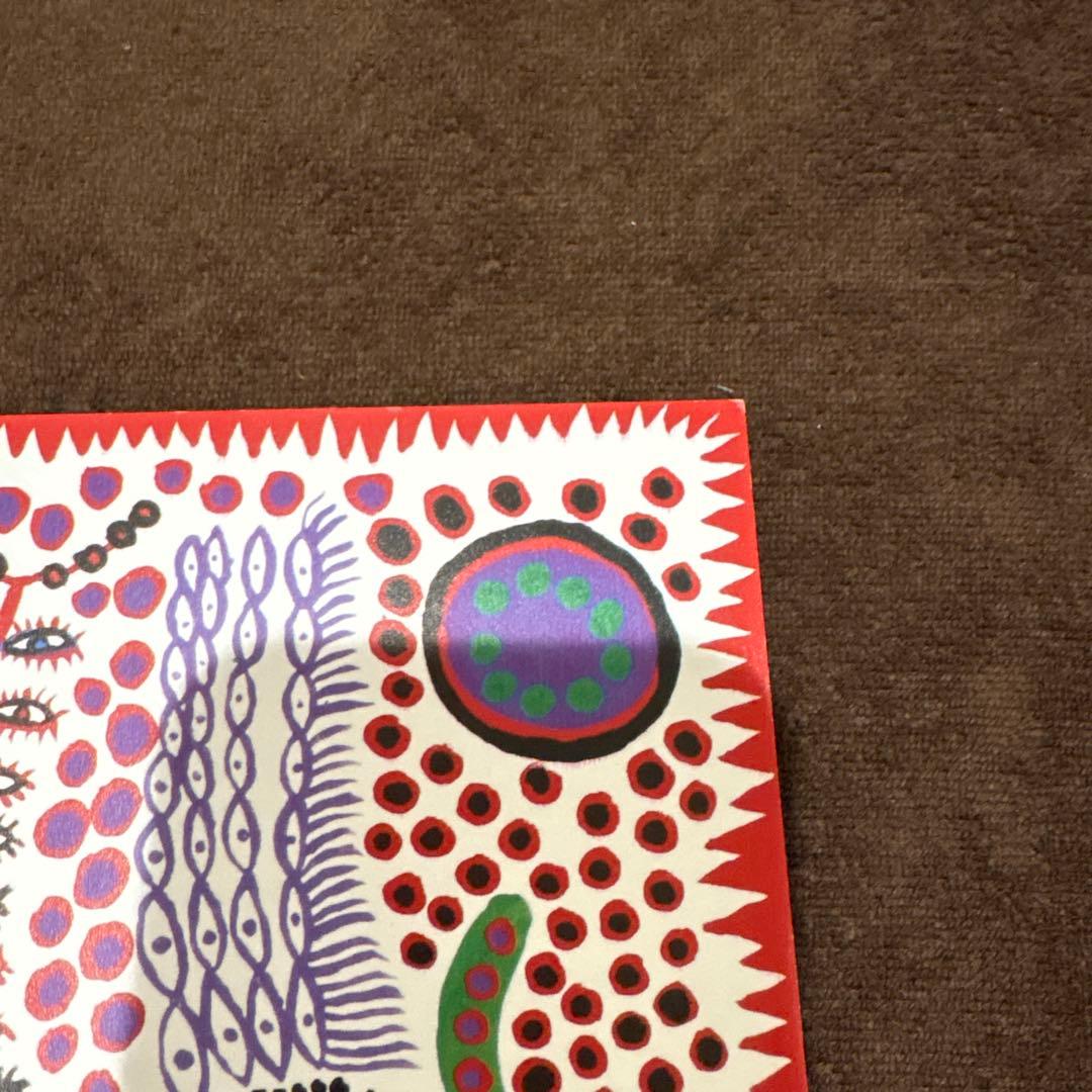 草間彌生　YAYOI KUSAMA 果てしない人間の一生　2010