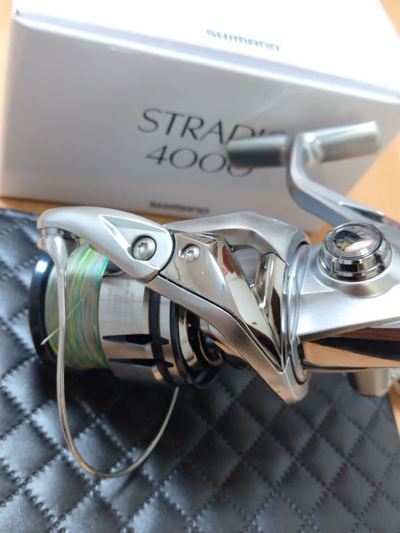 リール 19 STRADIC 4000