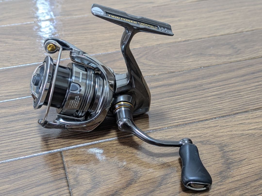 24 TWIN POWER C2500XG シマノ shimano