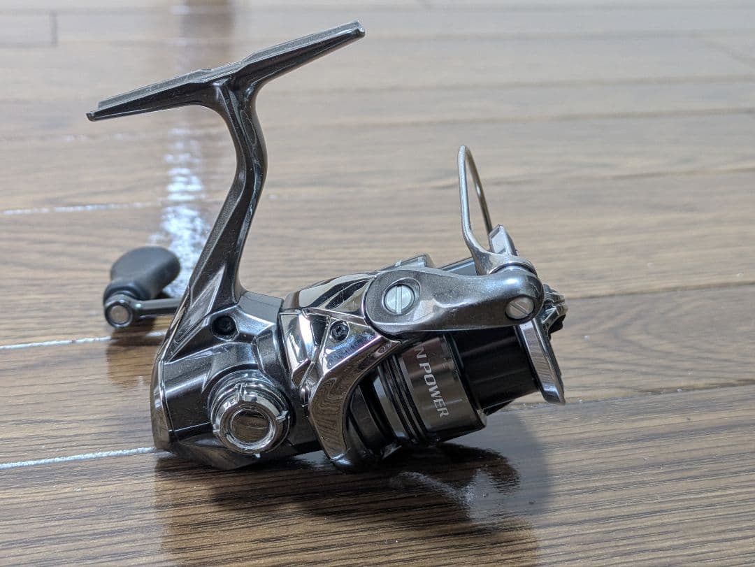 24 TWIN POWER C2500XG シマノ shimano