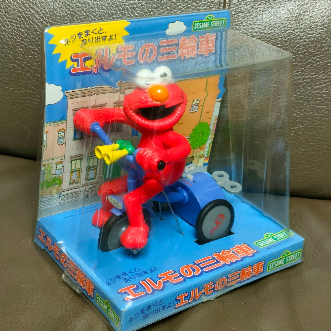 エルモの三輪車 新品 未開封