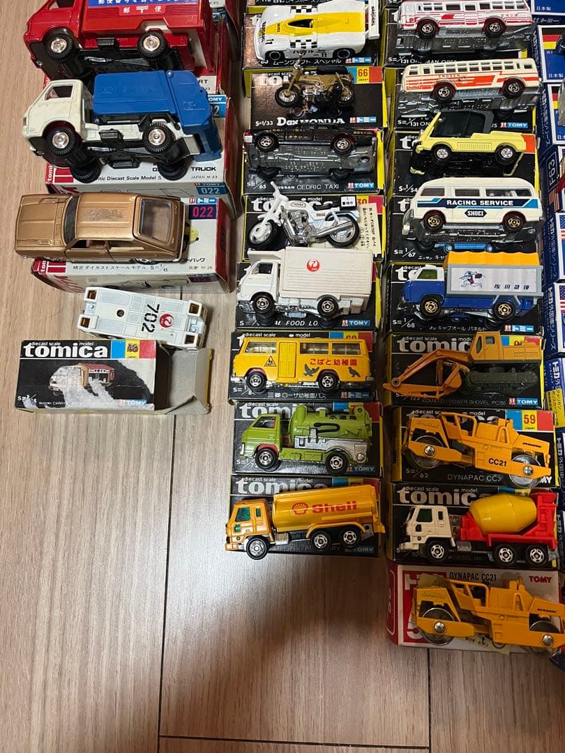 トミカ ミニカー 69個まとめ売り　　国産、青箱外車シリーズ