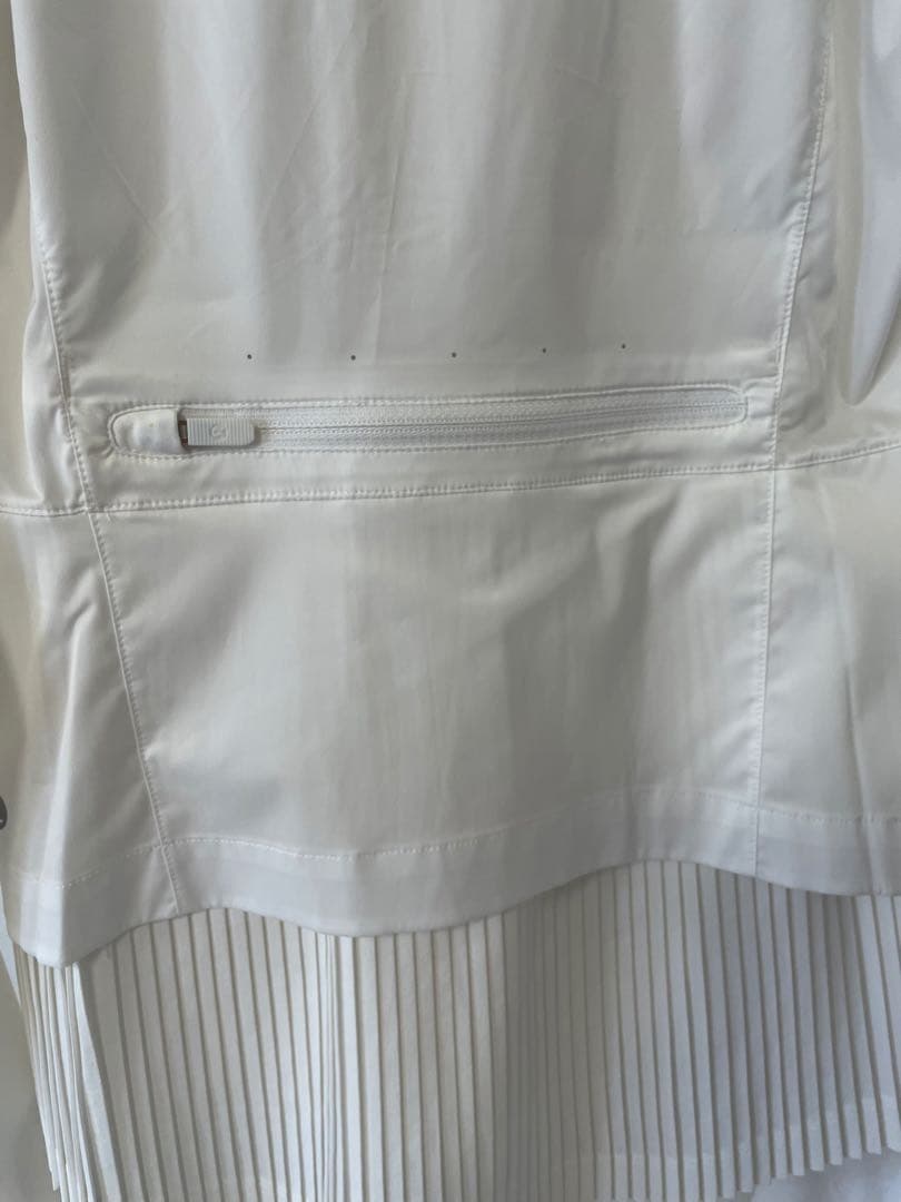 【超美品】ルルレモン　Lululemon ホワイト　白　ジャケット　シャカシャカ