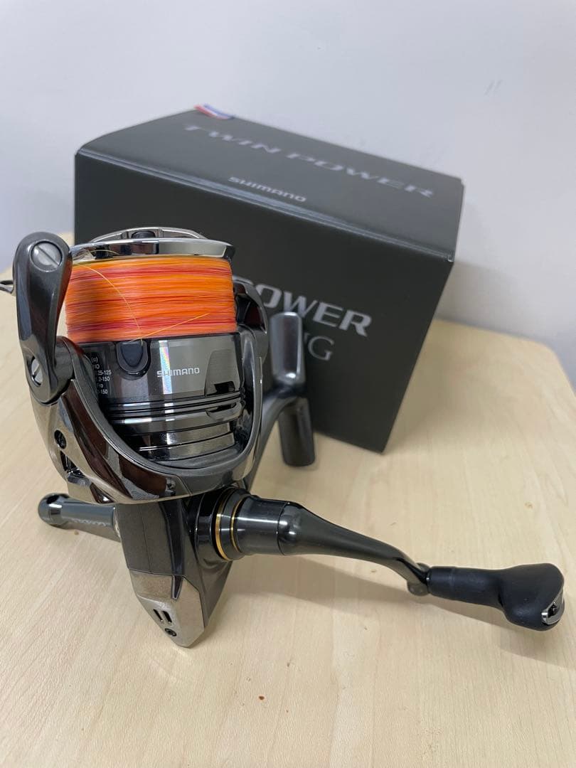 シンSHIMANO 24TWIN POWER C3000MHG