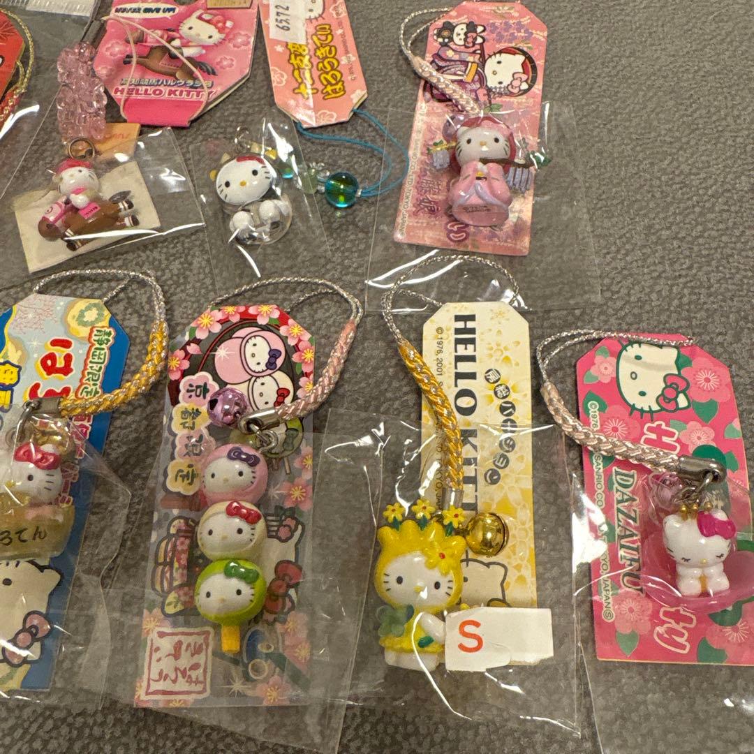ご当地キティ ストラップ　まとめ売り