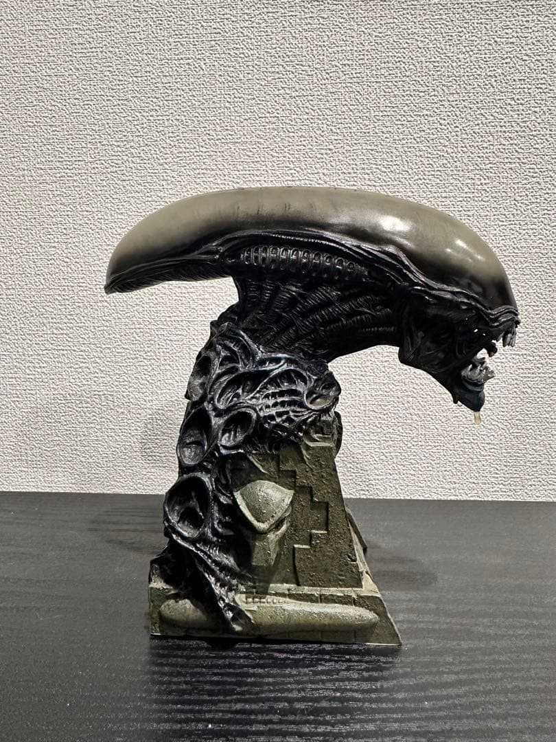 エイリアン AVP バスト像