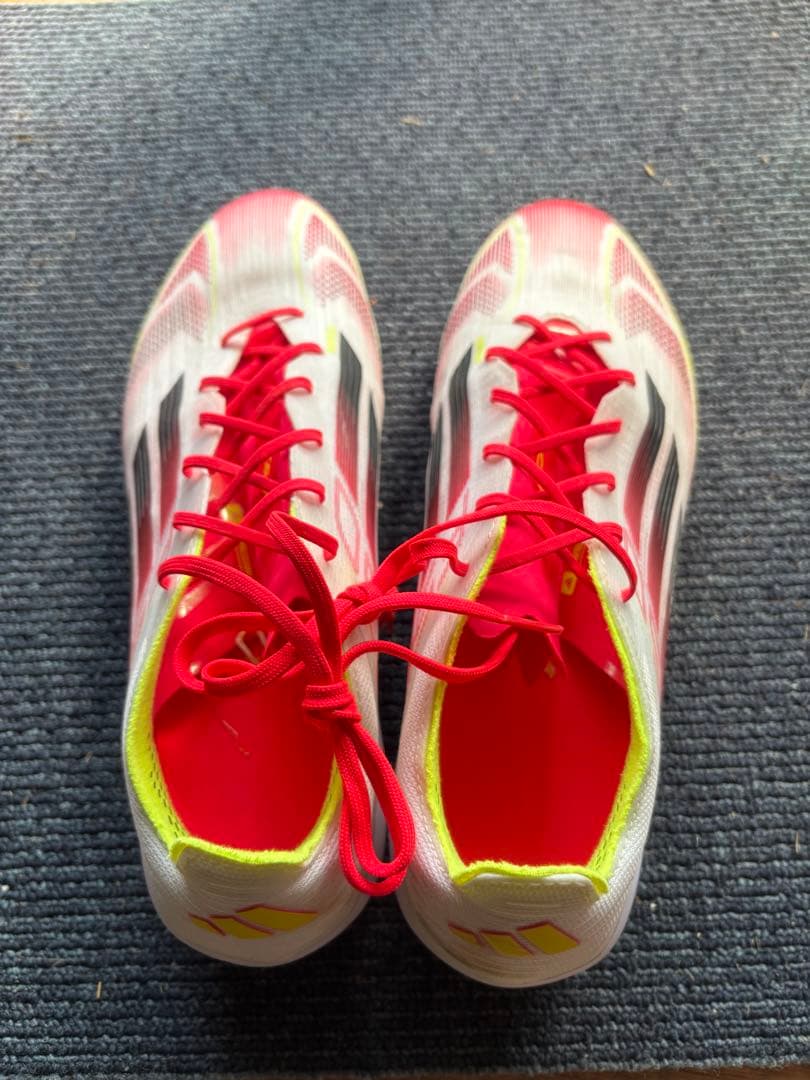 adidas サッカースパイク　27.0㎝