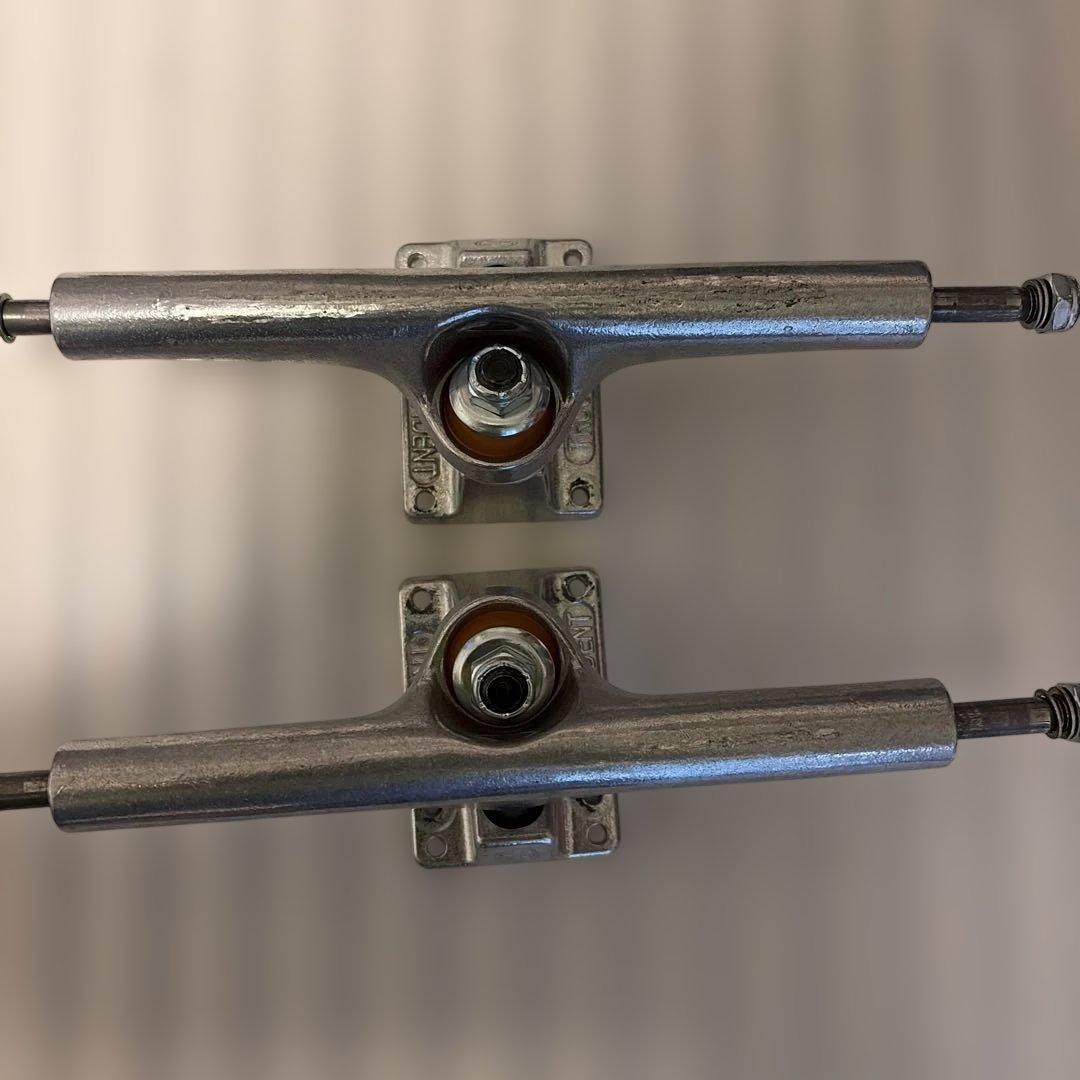 independent 215 Standard Trucks のみ
