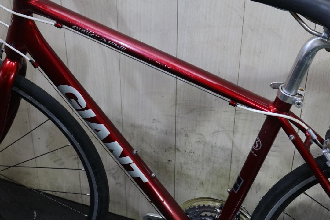 GIANT ESCAPE R3 700Cアルミ24速470mm RED系 クロス